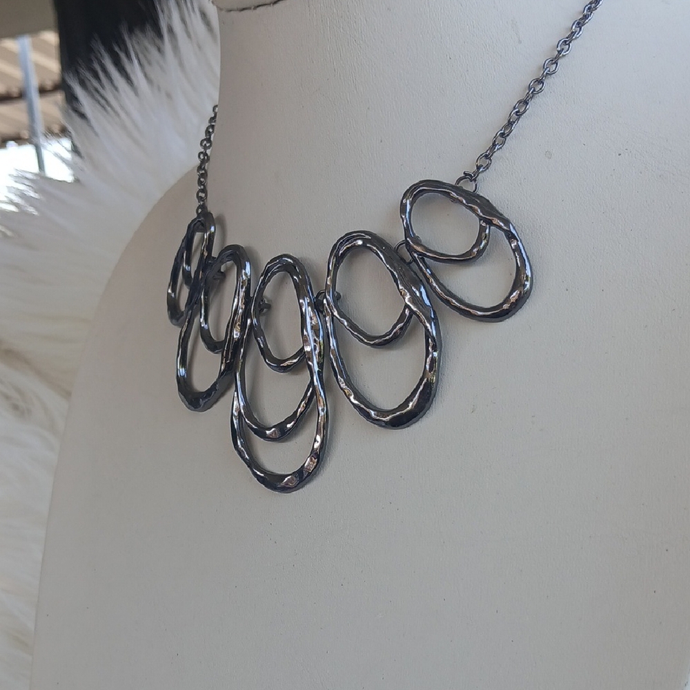 Paparazzi Elegant Metallic Black Necklace - Picture 2 of 7